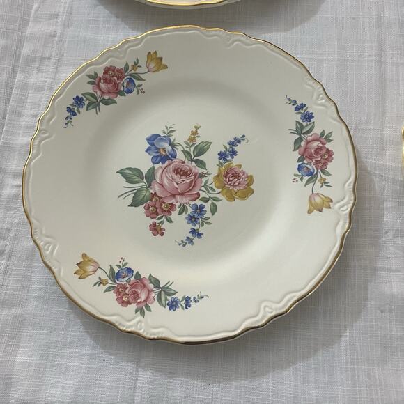 Floral Cream Dinnerware Set - Picture 2 of 10